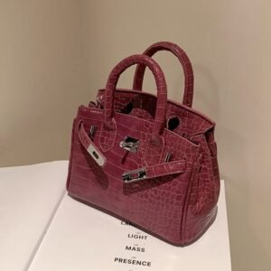 Large capacity women's handbag SSDF1856 - Red